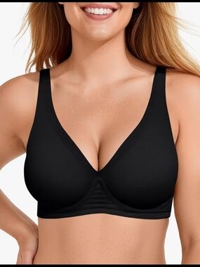 Seamless Black Wireless V-Neck Bra
